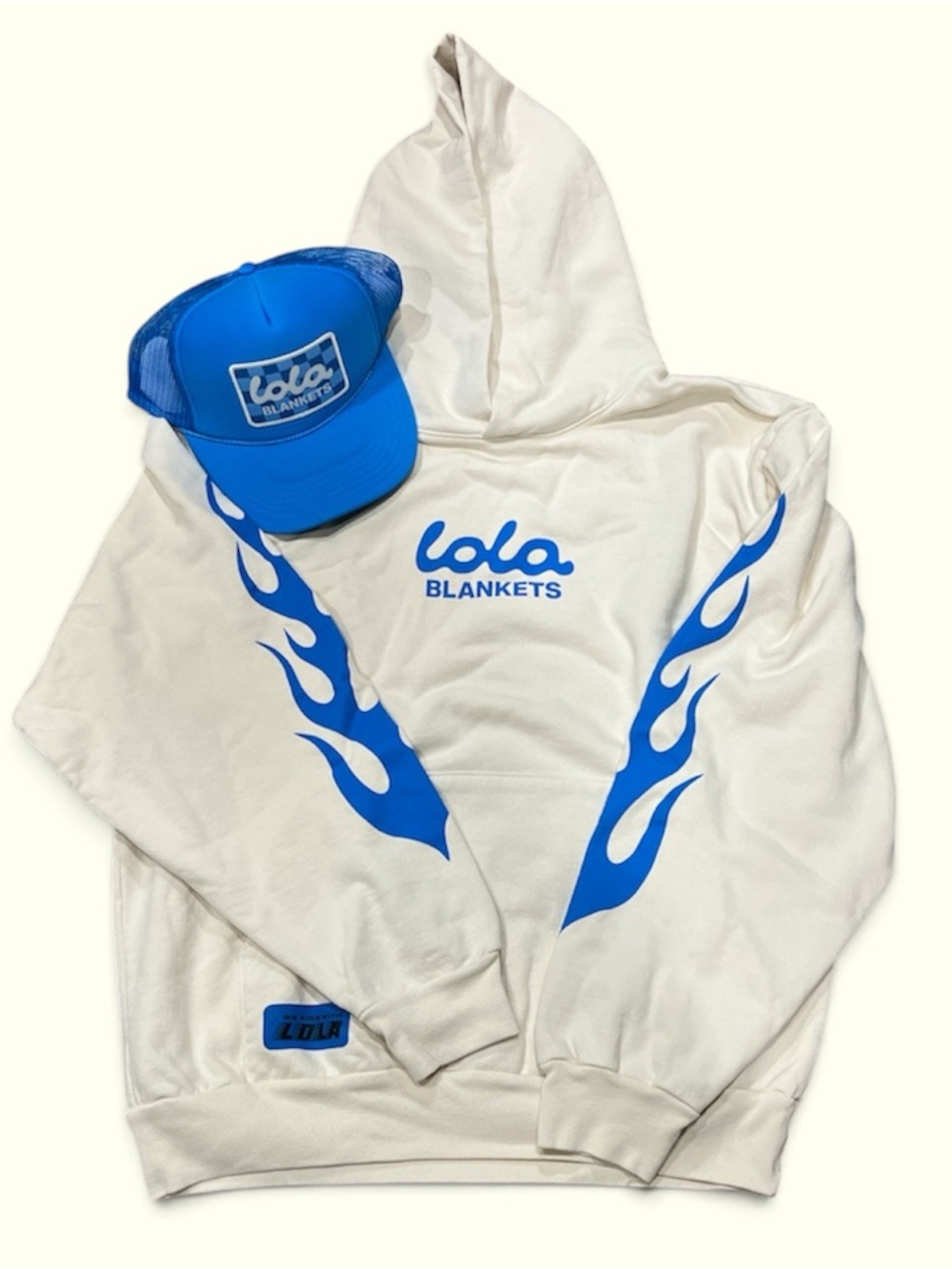 LOLA BLANKETS